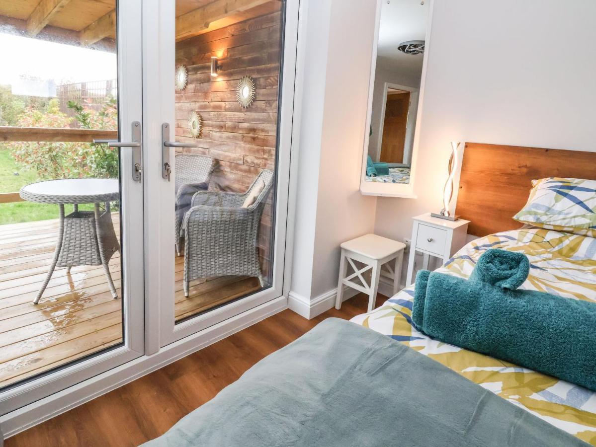 Meols Holiday Lodge ウィラル エクステリア 写真